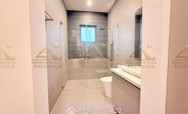 𝐋𝐔𝐗𝐔𝐑𝐈𝐎𝐔𝐒 𝐌𝐎𝐃𝐄𝐑𝐍 𝐂𝐎𝐑𝐍𝐄𝐑 𝐁𝐔𝐍𝐆𝐀𝐋𝐎𝐖 𝐖𝐈𝐓𝐇 𝐏𝐎𝐎𝐋 𝐅𝐎𝐑 𝐒𝐀𝐋𝐄