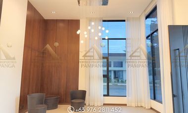 𝐋𝐔𝐗𝐔𝐑𝐈𝐎𝐔𝐒 𝐌𝐎𝐃𝐄𝐑𝐍 𝐂𝐎𝐑𝐍𝐄𝐑 𝐁𝐔𝐍𝐆𝐀𝐋𝐎𝐖 𝐖𝐈𝐓𝐇 𝐏𝐎𝐎𝐋 𝐅𝐎𝐑 𝐒𝐀𝐋𝐄