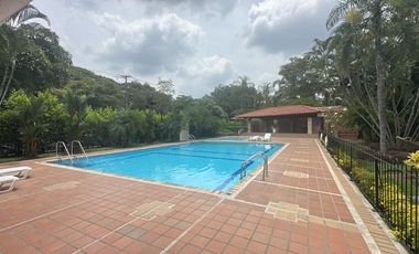 Casa en Arriendo – Condominio Polo Club
