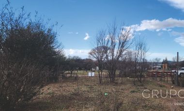 SE VENDE LOTE EN POTRERO DE GARAY INTERESANTE UBICACIÓN 750