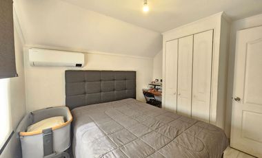 Casa En Venta En Camino Los Fresnos, sector exclusivo y con seguridad - Huechuraba