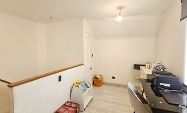 Casa En Venta En Camino Los Fresnos, sector exclusivo y con seguridad - Huechuraba