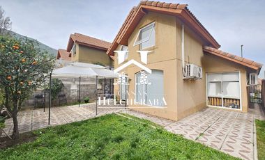 Casa En Venta En Camino Los Fresnos, sector exclusivo y con seguridad - Huechuraba