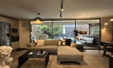 Casa premium en venta en Punta Nogales Huechuraba con piscina y terrazas