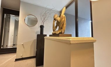 Casa premium en venta en Punta Nogales Huechuraba con piscina y terrazas