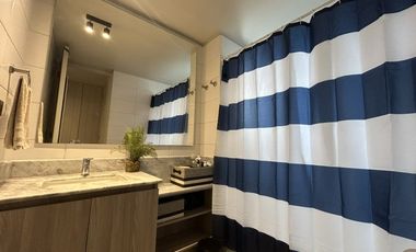 Casa premium en venta en Punta Nogales Huechuraba con piscina y terrazas