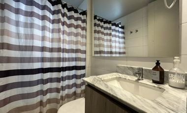 Casa premium en venta en Punta Nogales Huechuraba con piscina y terrazas