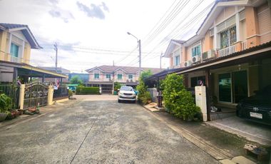 Hard to Find!! Owner-occupied, well-maintained, and move-in ready—no renovation needed! Located in Pruksa Ville Phahonyothin–Saimai
