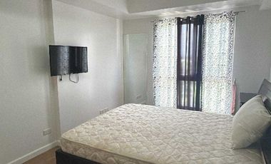 1BR Marquee Residences  Morning Sun unit