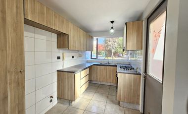 Casa En Venta 3D principal en suite - Estacionamiento amplio- Dentro De Condominio, Punta Nogales Huechuraba