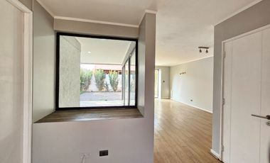 Casa En Venta 3D principal en suite - Estacionamiento amplio- Dentro De Condominio, Punta Nogales Huechuraba