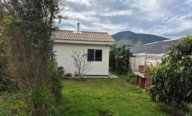 Exclusiva Parcela con 3 Casas, Piscina y Amplias Áreas Verdes en La Cruz – 5.060 m² de Terreno