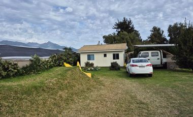 Exclusiva Parcela con 3 Casas, Piscina y Amplias Áreas Verdes en La Cruz – 5.060 m² de Terreno