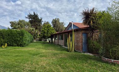 Exclusiva Parcela con 3 Casas, Piscina y Amplias Áreas Verdes en La Cruz – 5.060 m² de Terreno