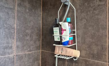 Exclusiva Parcela con 3 Casas, Piscina y Amplias Áreas Verdes en La Cruz – 5.060 m² de Terreno