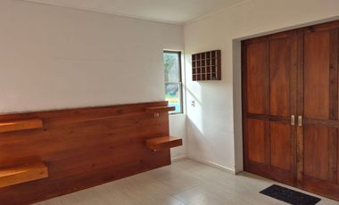 Exclusiva Parcela con 3 Casas, Piscina y Amplias Áreas Verdes en La Cruz – 5.060 m² de Terreno