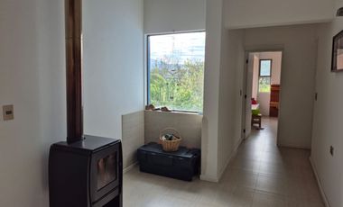 Exclusiva Parcela con 3 Casas, Piscina y Amplias Áreas Verdes en La Cruz – 5.060 m² de Terreno