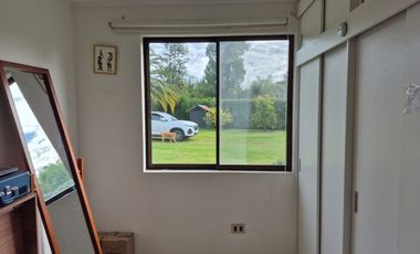 Exclusiva Parcela con 3 Casas, Piscina y Amplias Áreas Verdes en La Cruz – 5.060 m² de Terreno