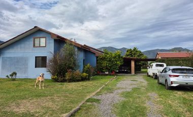 Exclusiva Parcela con 3 Casas, Piscina y Amplias Áreas Verdes en La Cruz – 5.060 m² de Terreno