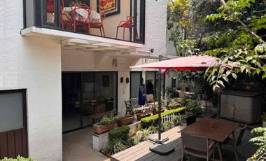Casa en Venta en Pedregal en Calle Cerrada con Vigilancia