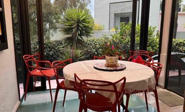 Casa en Venta en Pedregal en Calle Cerrada con Vigilancia