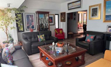 Casa en Venta en Pedregal en Calle Cerrada con Vigilancia