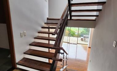 Casa de 3 habitaciones con baño privado, Encenillos de Sindamanoy, Chía  ¡ la casa de tus sueños! Ubicada en una zona campestre y tranquila, e