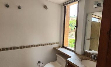 Casa de 3 habitaciones con baño privado, Encenillos de Sindamanoy, Chía  ¡ la casa de tus sueños! Ubicada en una zona campestre y tranquila, e