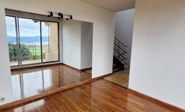 Casa de 3 habitaciones con baño privado, Encenillos de Sindamanoy, Chía  ¡ la casa de tus sueños! Ubicada en una zona campestre y tranquila, e