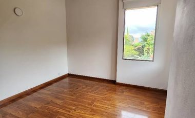 Casa de 3 habitaciones con baño privado, Encenillos de Sindamanoy, Chía  ¡ la casa de tus sueños! Ubicada en una zona campestre y tranquila, e