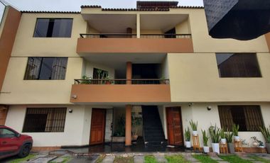VENDO EXCLUSIVO DUPLEX SURCO  238 M2  +  02 COCHERAS