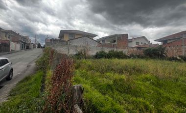 terreno en venta cerca de la Emov a la entrada de misicata parroquia yanuncay baños son 3 lotes