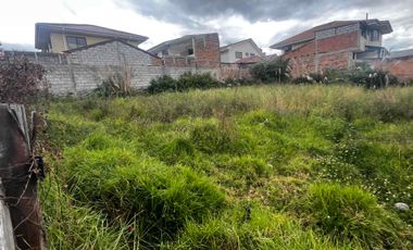 terreno en venta cerca de la Emov a la entrada de misicata parroquia yanuncay baños son 3 lotes