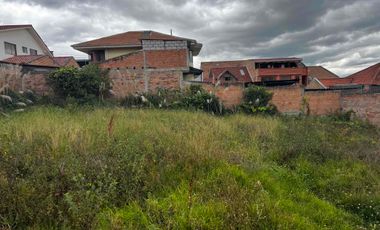 terreno en venta cerca de la Emov a la entrada de misicata parroquia yanuncay baños son 3 lotes