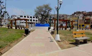 VENDO TERRENO EN PUCUSANA, PIE DE CARRETERA 250m2