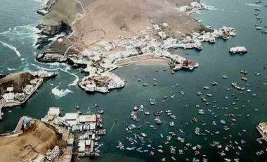 VENDO TERRENO EN PUCUSANA, PIE DE CARRETERA 250m2