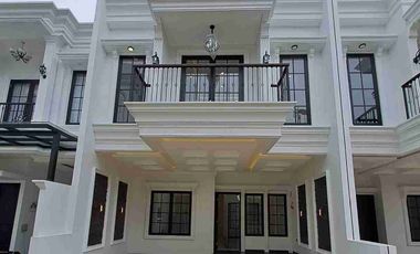 Jual Rumah American Classic Dalam Townhouse  Dekat Cilandak Jakaarta