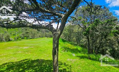 TERRENO ÚNICO EN LA CIMA DEL FRACC. SAN CAYETANO CON VISTA TOTAL A LOS 4 PUNTOS CARDINALES