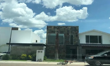 Casa en Prol. Hacienda La venta, Fracc. El Prado, San José de Los Olvera, Querétaro
