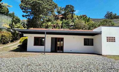 ARRIENDO Finca Carmen de viboral vereda samaria.