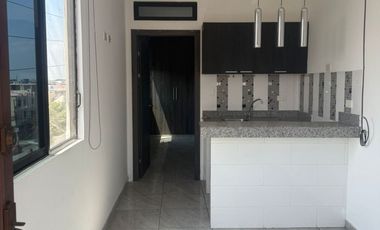 Suite en Alquiler – Urbanización Los Álamos, Guayaquil