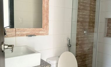 Suite en Alquiler – Urbanización Los Álamos, Guayaquil