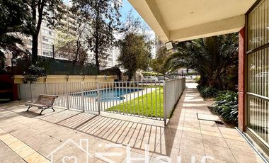 Cómodo departamento, 1 dormitorio en suite, terraza, linda vista despejada en noveno piso. Bodega.