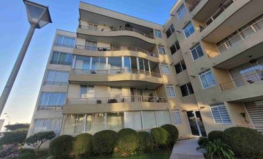 Amplio departamento en condominio