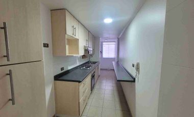 Amplio departamento en condominio