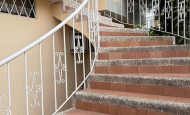 Casa en Alquiler – Colinas de los Ceibos, Guayaquil