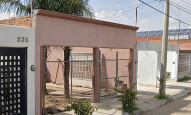 INMUEBLE DE OPORTUNIDAD CON EXCELENTE OPCIÓN DE REMODELAR Y MEJORAR TU PATRIMONIO!!