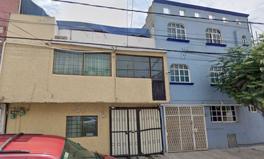 Casa ADJUDICADA en De La Rosa, Hab los Reyes Ixtacala 2da Secc, Habit. los Reyes Ixtacala 2A. Seccion, Méx.