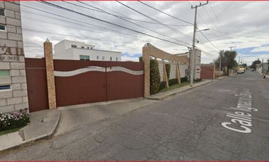 CASA EN REMATE BANCARIO EN METEPEC BELLA VISTA