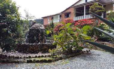 Casa en arriendo en el sector Altos de Palmas